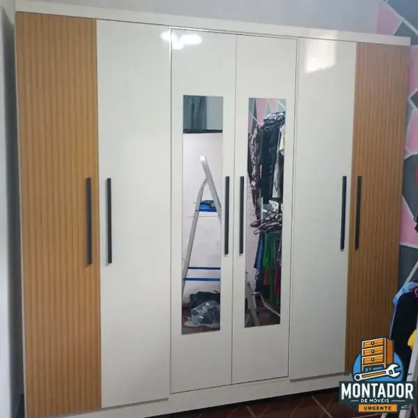 Trabalho realizado - Montagem de Guarda-Roupa