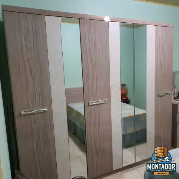 Trabalho realizado - Montagem de Guarda-Roupa